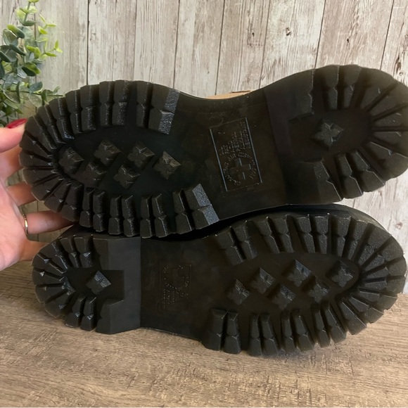 Dr. Martens Bethan Khaki Bone Leather Platform Mary Jane Shoes New 7 - Picture 5 of 6